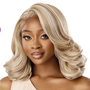 Outre Melted Hairline Primrose Lace Front Wig